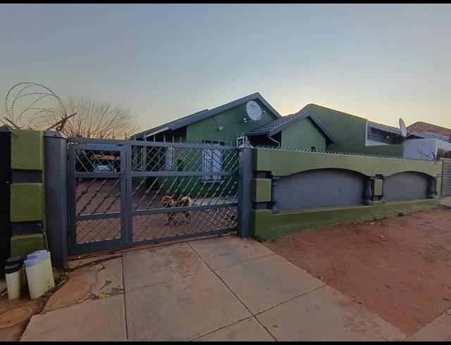 3 BEDROOM HOUSE FOR SALE IN SOSHANGUVE XX